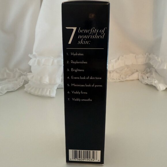 Olay Total Effects 7-In-One Tone Correcting CC Cream With SPF 15 50ml Light To M - Picture 2 of 5
